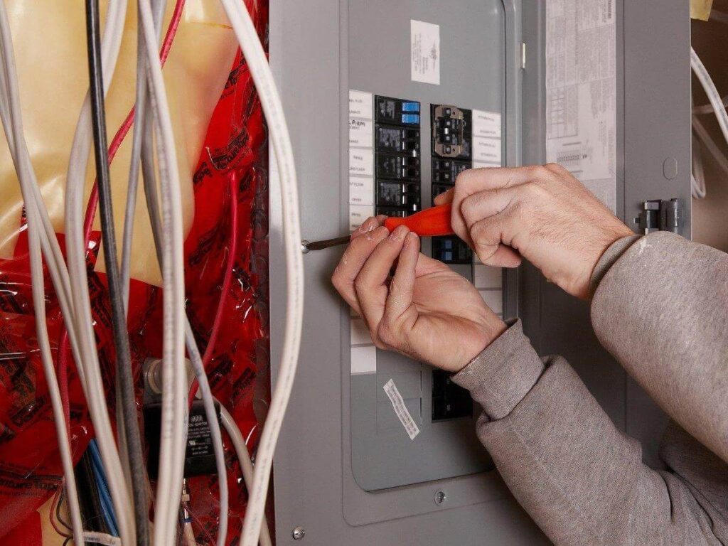 Benefits of 200- & 400-Amp Connections